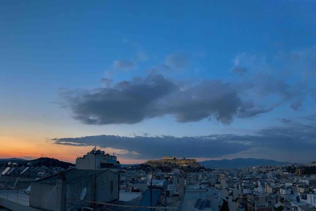 Luxury Athens Apartment With Breathtaking Views Zewnętrze zdjęcie